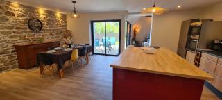 Maison entièrement rénovée, jardin & terrasse à 5min des plages - 1