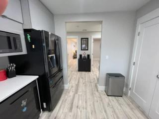 A brand new modern 2 bedroom upstairs apartment - 5