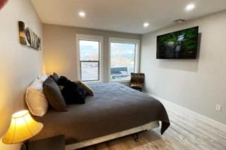 A brand new modern 2 bedroom upstairs apartment - 2