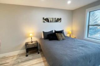 A brand new modern 2 bedroom upstairs apartment - 1