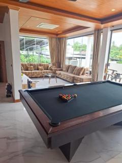V194 Jacuzzi, Pool Table , Sea view Great Location - 4