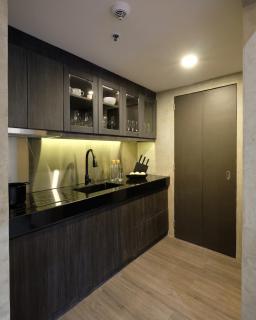 Luxury Condo in the heart of BGC - Manila - 8