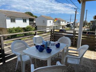 Coquet Chalet à 50m de la Plage - 6 Pers, Terrasse, TV, Lave-vaisselle - FR-1-796-42 - Gruissan - 0