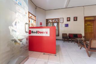 RedDoorz @ Soekarno Hatta Indah - Malang - 9