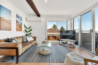 200m to the beach Pet friendly - Wamberal - 0
