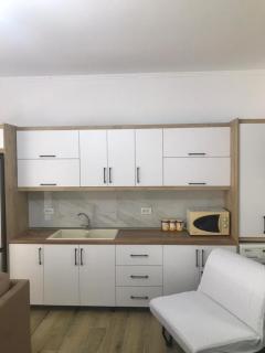 Cozy Riverside Apartment - 9