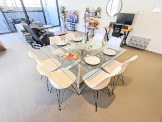 The Loft 3BDR, City Centre, Family-Friendly, King Bed, Massage Chair, Parking - Canberra - 3
