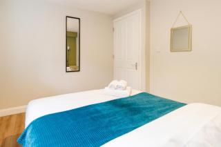 Charming 2 bedroom Parking Wi-Fi Garden Sleeps 4 - Lolite Apartment - Cambridge - 7