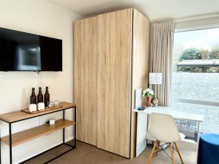 Cozy and sunny room near City To Seapath - Christchurch - 4