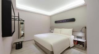 Atour X Hotel Qingdao Shilaoren Beach Exhibition Center Metro Station - Qingdao - 1