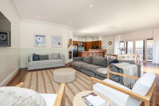 Maori in Rye walk to the beach and shops in minutes - 8