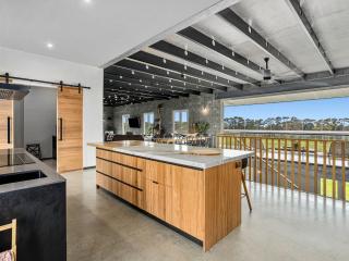 Pepper Paddocks - Warehouse meets Farm - Hastings - 0