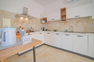 Villa Na' Lu' With Sea View Apartments - 7