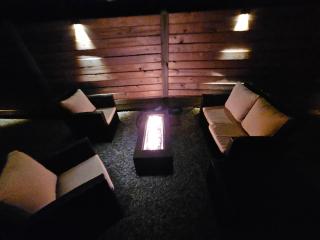 Shipping Container Cabin-The Tuck - Lexington - 0