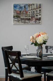 Spacious Apartment with WiFi & Smart TV Remote Working by Noclegi Renters - Breslávia - 7