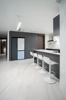 Luxury apartment 4-bedroom 2-bathroom full option - Seoul - 3