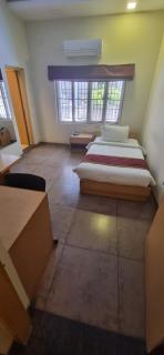 Classic Boutique Hotel & Luxury Service Apartments - Visakhapatnam - 9