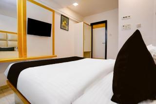 Super Collection O Andheri West Near KokilaBen Hospital - Bombay - 3