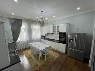 Cozy 3-Room Apartment - - 4