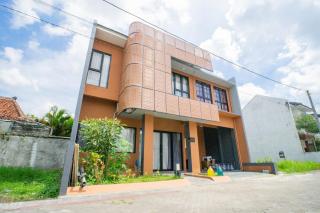 Sewon Regency Homestay Jogja - Gandok - 6