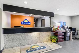 Days Inn by Wyndham Black River Falls - Access to ATV Trail - Black River Falls - 3