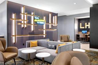 La Quinta Inn & Suites by Wyndham La Habra - La Habra - 2