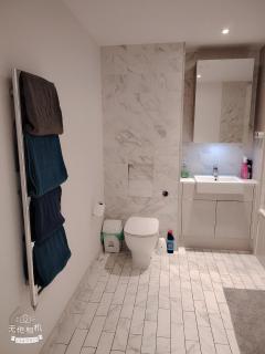 Modern two bed room flat at Elephant Castle - London - 6