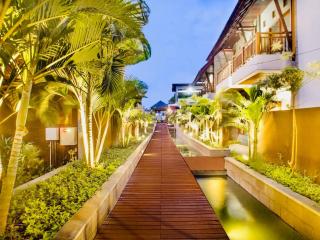 Near Seminyak Beach, Pool, Free Parking - Suite 507 - 8