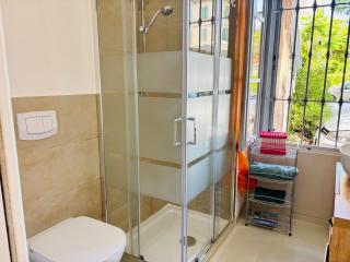 Friendly Africa Room Como Center - 5