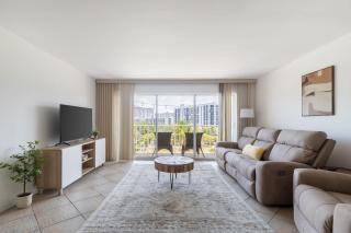 Tiny Tower Treasure - Sleeps 5 & Soaks Sun - 7