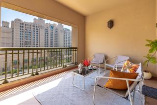 Golden Mile at its Best 2BR Plus Maids Palm Jumeirah - 6