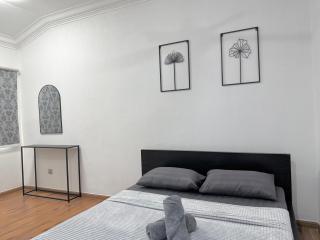 4BR3B Kajang DoubleStorey-14 pax - Kajang - 4