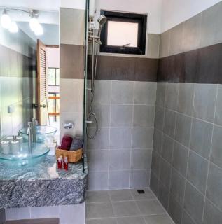 V196 Sea View 3BR, Infinity Pool and Open Living - Ban Ko Khwan - 3