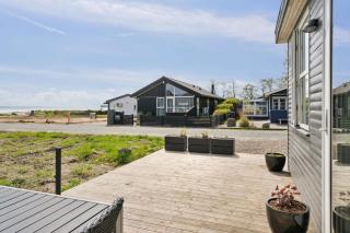 Lovely Bright Holiday Home With Sea View - Binderup Strand - 7
