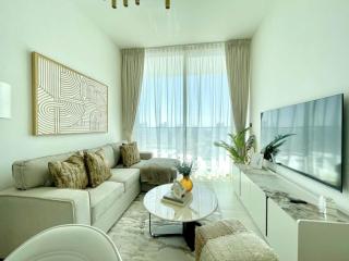 Opulent Nook 1br Designer Hideaway In Onyx - 0