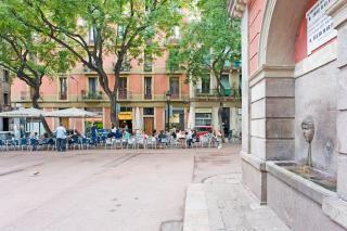 Sunny apartment on the square - Barcelone - 8