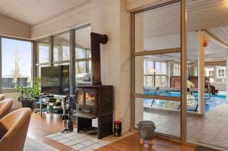 Pool House With Space For Relaxation - Bording Stationsby - 7