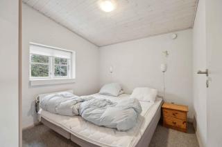 Pool House With Space For Relaxation - Bording Stationsby - 4