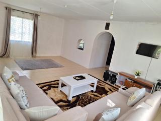 Holm's Home - Praia de Diani - 2