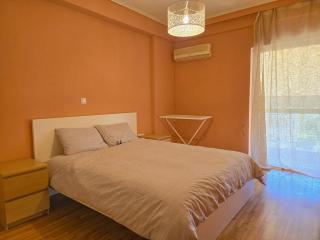 Spacious 3BR Apt with Large Balcony Near Metro & ACS - 4