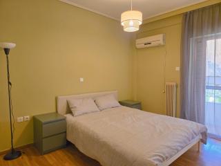 Spacious 3BR Apt with Large Balcony Near Metro & ACS - 1