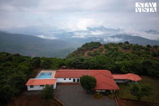 StayVista at The Windchime with Pool & Gazebo - Mahabaleshwar - 0