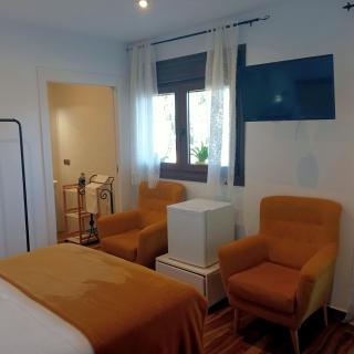 Habitación ideada para parejas con Jacuzzi, desayuno romántico y opción de cenas en su restaurante - Villamiel - 3