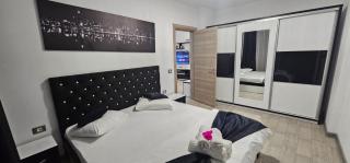 Premium Suit Apartment Promenada Beach & Spa Resort with Pool - Năvodari - 0