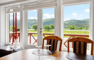 2 Bedroom Beautiful Apartment In Tjørhom - 1