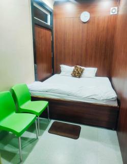 Hotel Shree Niwas - 2