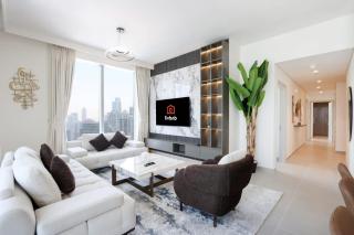 Upgraded 3B plus Maid's with Skyline Views at Forte - 4