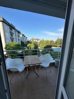 Balcony , Pool, In Nature - Istanbul - 3