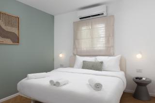 אורה דירות אירוח - 6006 - דירת 2 חדרי שינה וסלון מעוצבת אדריכלית במרחק הליכה מהים - 8