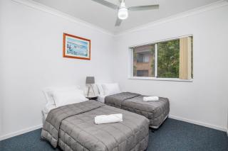 Blue Water Bay Luxury Villas - Southport - Gold Coast - 2